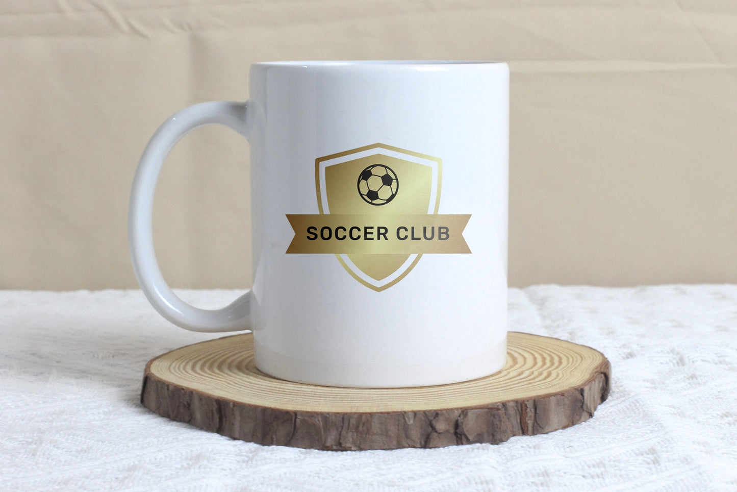 Personalisierte Fußballspieler-Tasse mit Vereinslogo